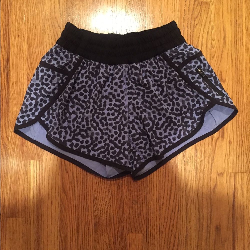 Lululemon shorts size 4